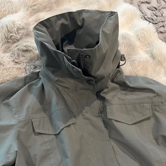 Woman’s North Face rain Jacket